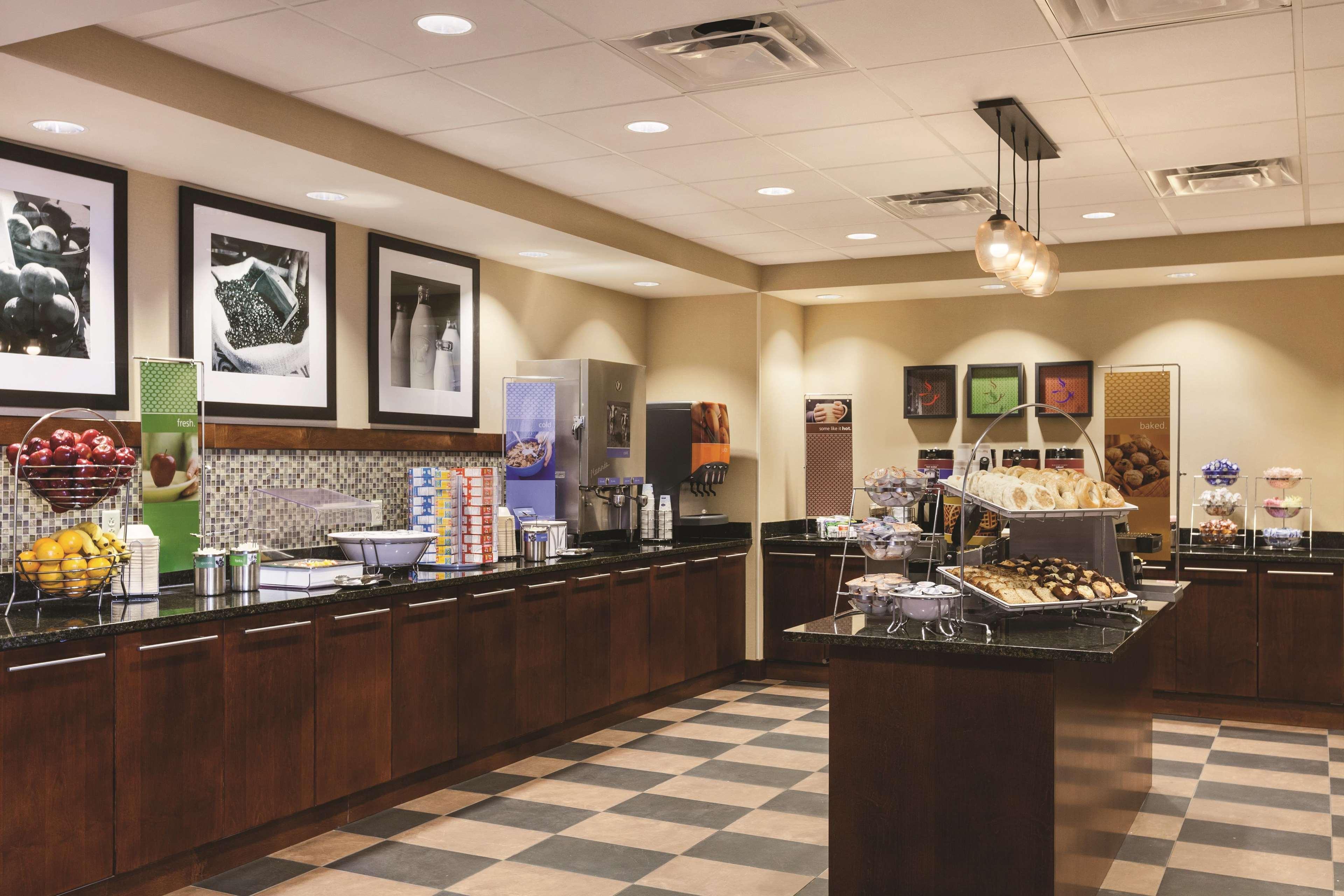 Hampton Inn Frederick Eksteriør billede